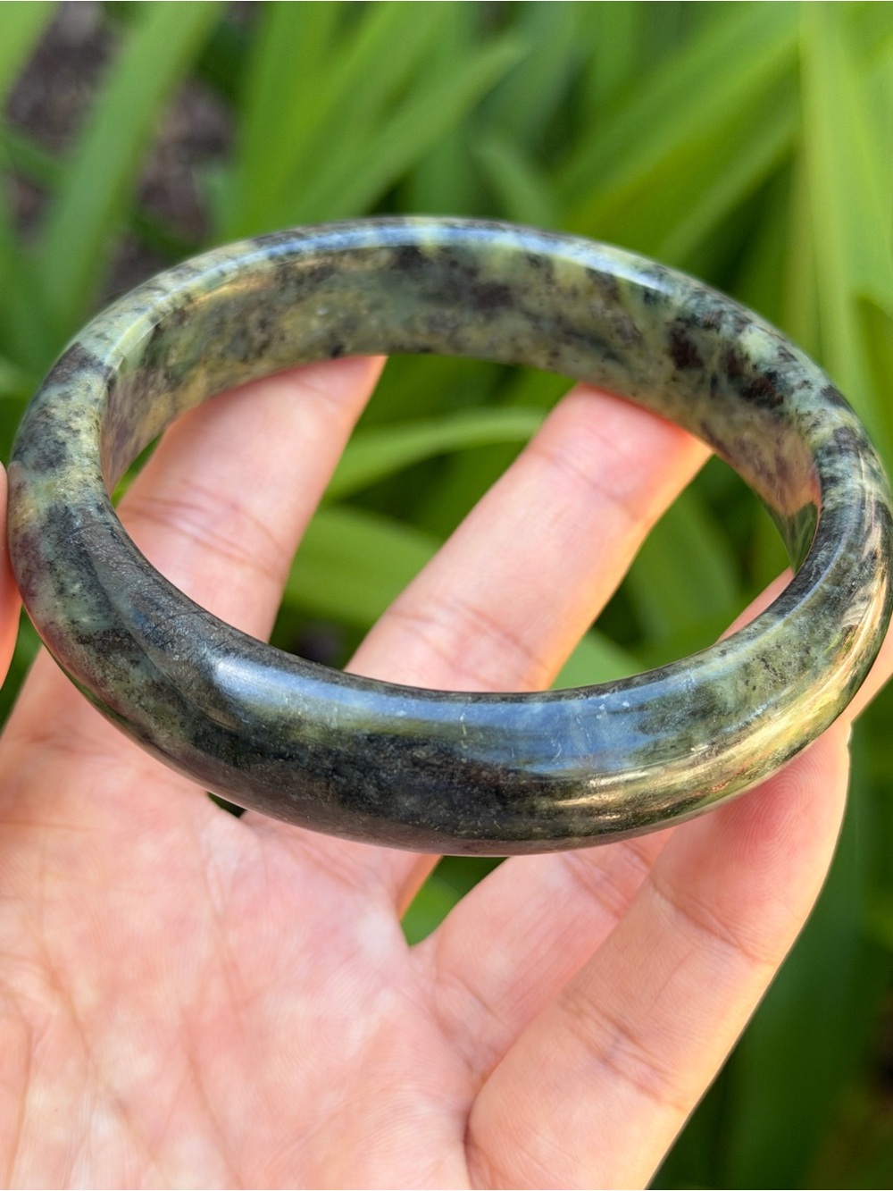 66.5mm inner diameter green brown xiuyu jade bangle 1830